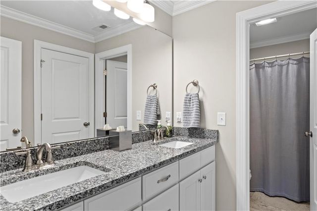 7501 Monty Drive, Kernersville, NC 27284