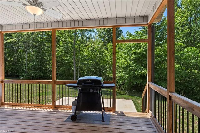 7501 Monty Drive, Kernersville, NC 27284