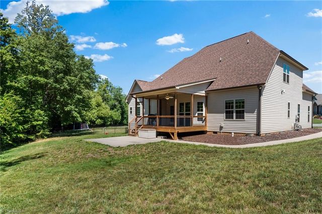 7501 Monty Drive, Kernersville, NC 27284