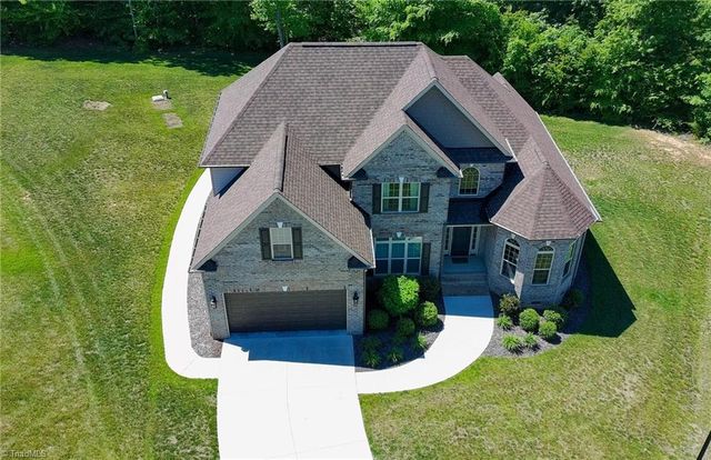 7501 Monty Drive, Kernersville, NC 27284