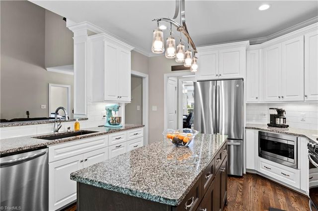 7501 Monty Drive, Kernersville, NC 27284
