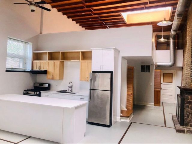 1835 S Loomis Street LOFT, Chicago, IL 60608