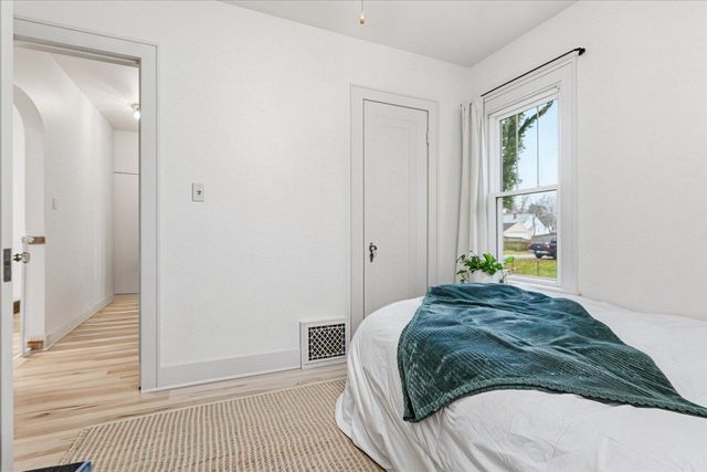 1904 W North Street, Kalamazoo, MI 49006