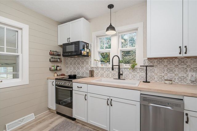 1904 W North Street, Kalamazoo, MI 49006