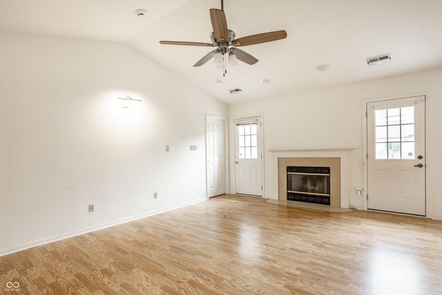 1911 E Maple Park Drive, Westfield, IN 46074