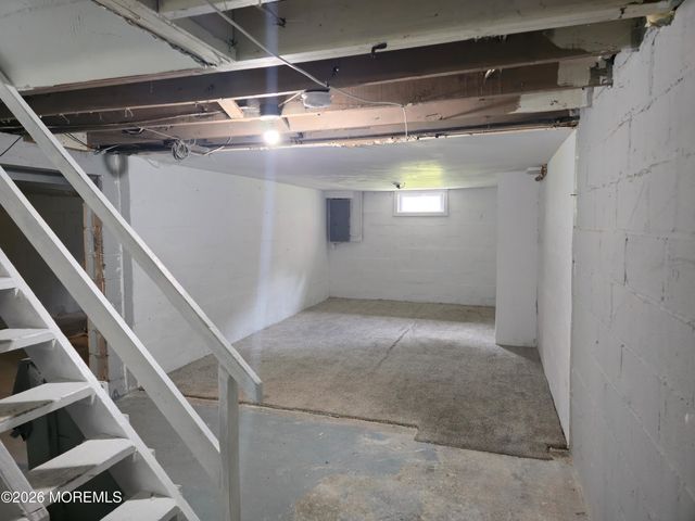 610 Chestnut Street, Lakehurst, NJ 08733