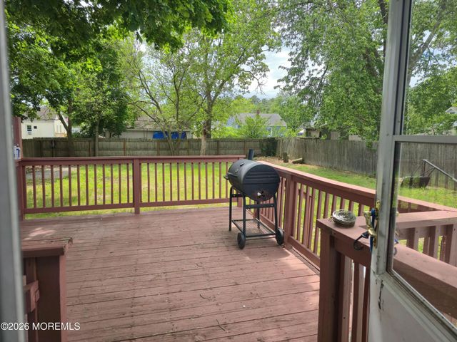 610 Chestnut Street, Lakehurst, NJ 08733