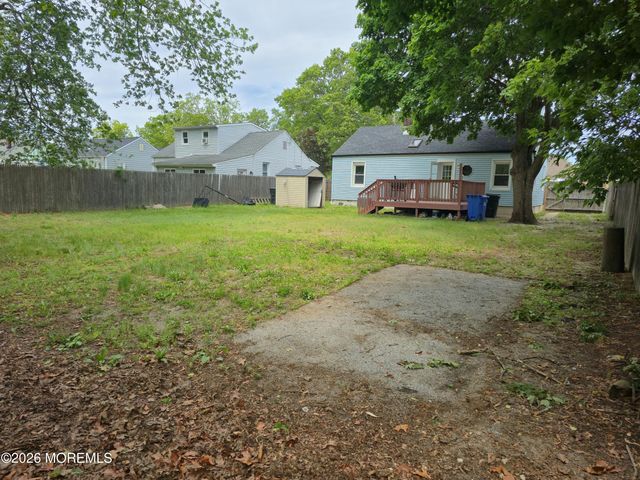 610 Chestnut Street, Lakehurst, NJ 08733