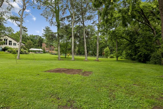 8013 Wikle Rd, E, Brentwood, TN 37027