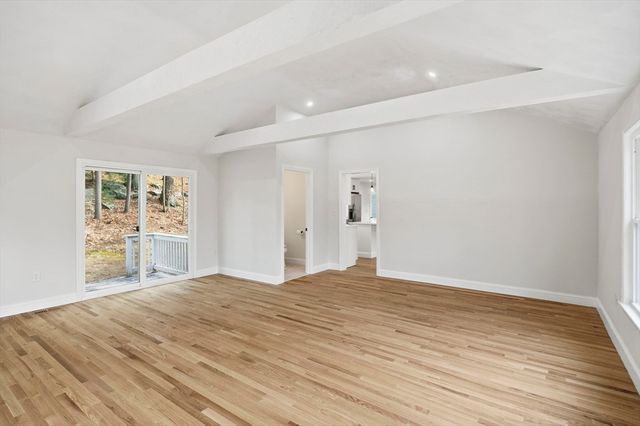 5 Shady Lane Dr, Burlington, MA 01803