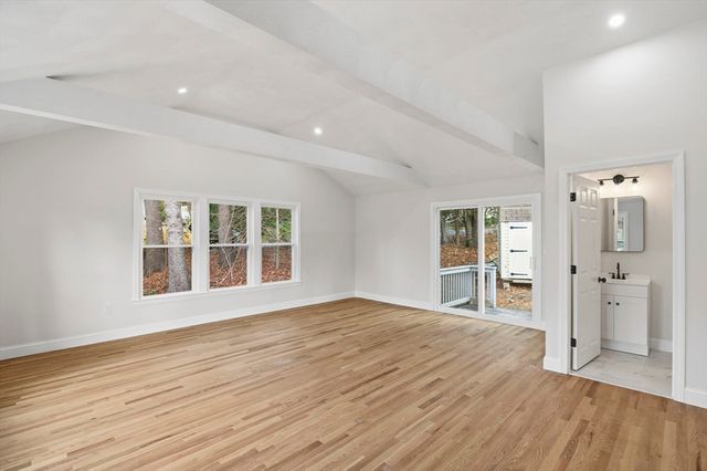 5 Shady Lane Dr, Burlington, MA 01803