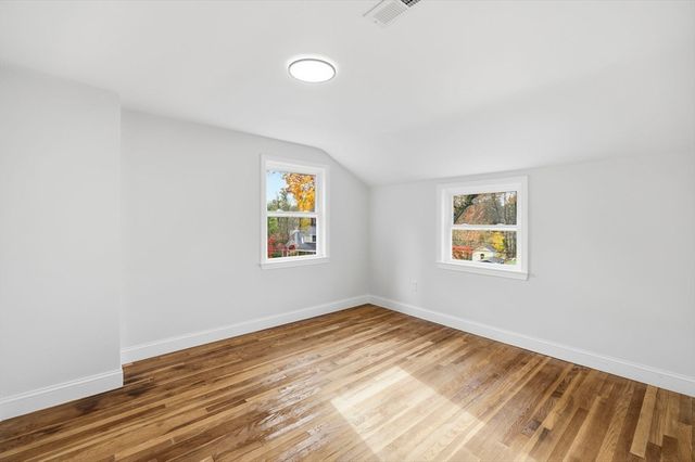 5 Shady Lane Dr, Burlington, MA 01803