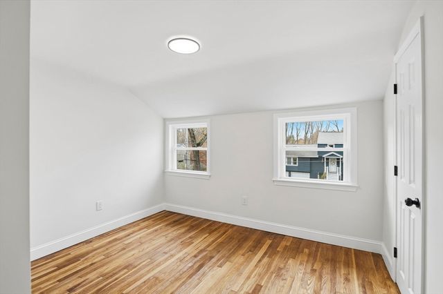 5 Shady Lane Dr, Burlington, MA 01803