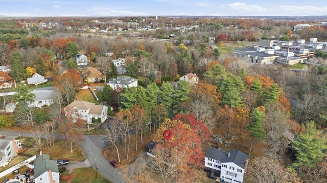 5 Shady Lane Dr, Burlington, MA 01803