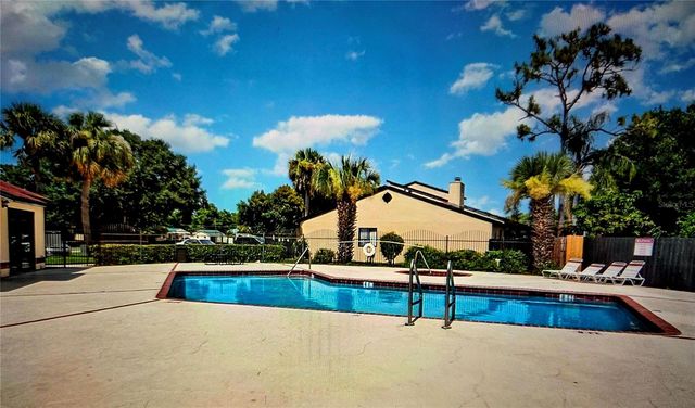 667 GOLDEN SUNSHINE CIRCLE, Orlando, FL 32807