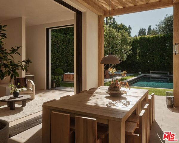 12846 Highwood Street, Los Angeles, CA 90049