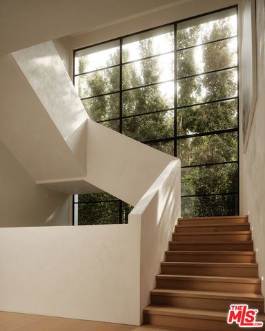 12846 Highwood Street, Los Angeles, CA 90049