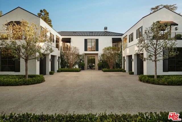 12846 Highwood Street, Los Angeles, CA 90049