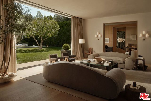 12846 Highwood Street, Los Angeles, CA 90049