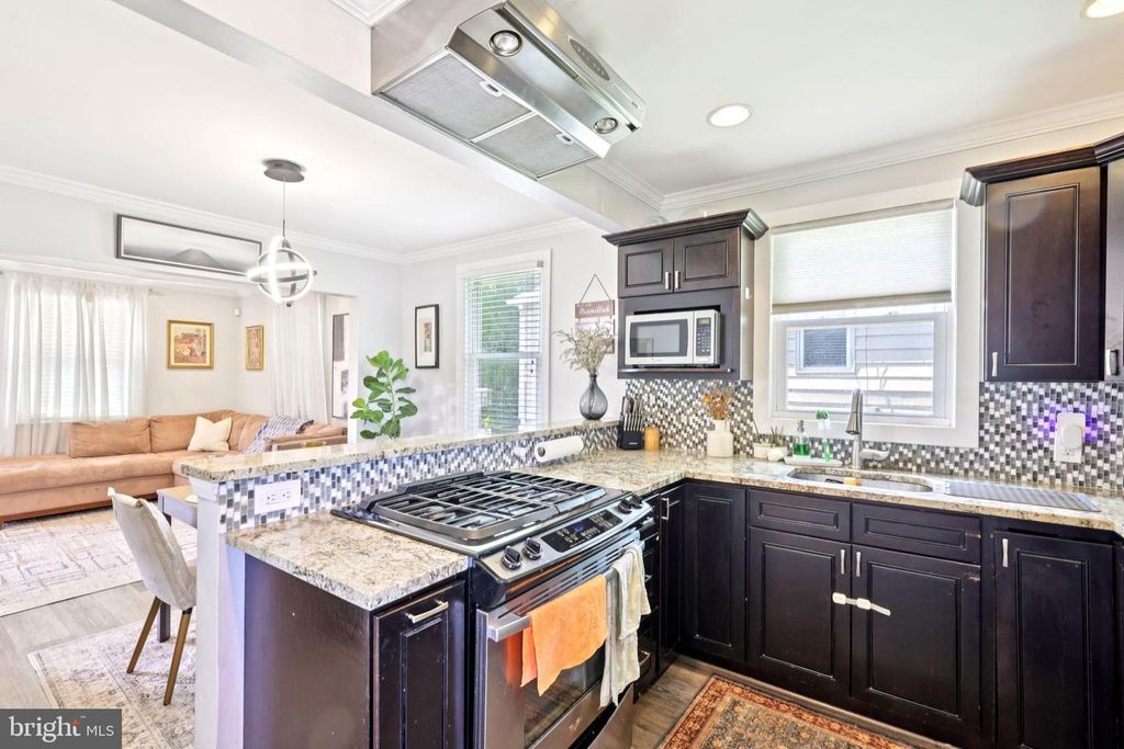 Image 13 of property listing at 4214 THORNCLIFF RD, Baltimore, MD 21236