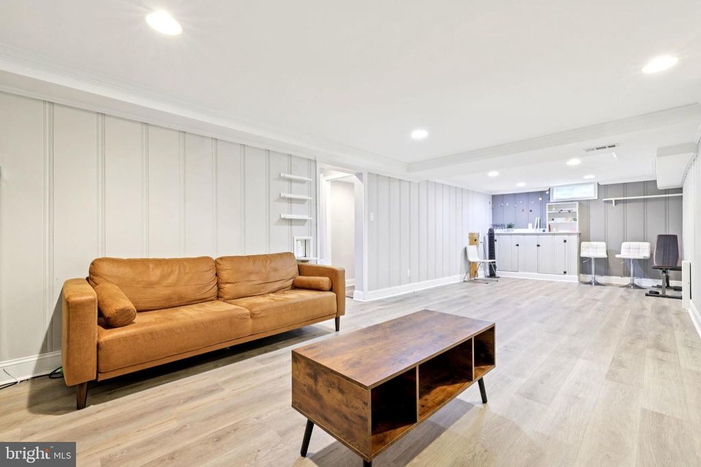Image 24 of property listing at 4214 THORNCLIFF RD, Baltimore, MD 21236