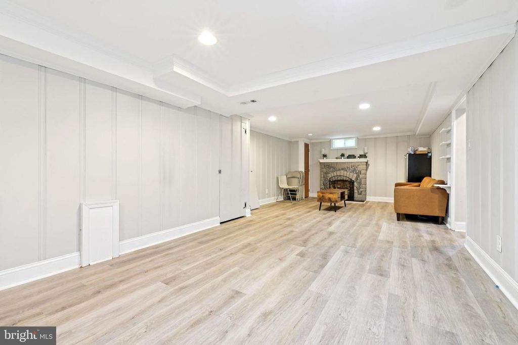 Image 26 of property listing at 4214 THORNCLIFF RD, Baltimore, MD 21236