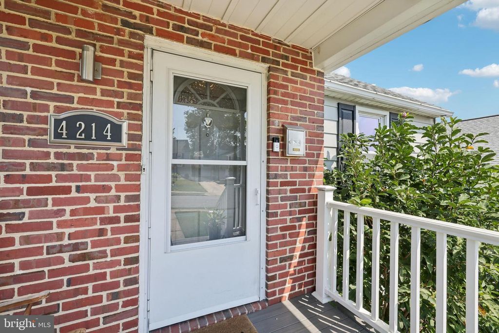 Image 7 of property listing at 4214 THORNCLIFF RD, Baltimore, MD 21236