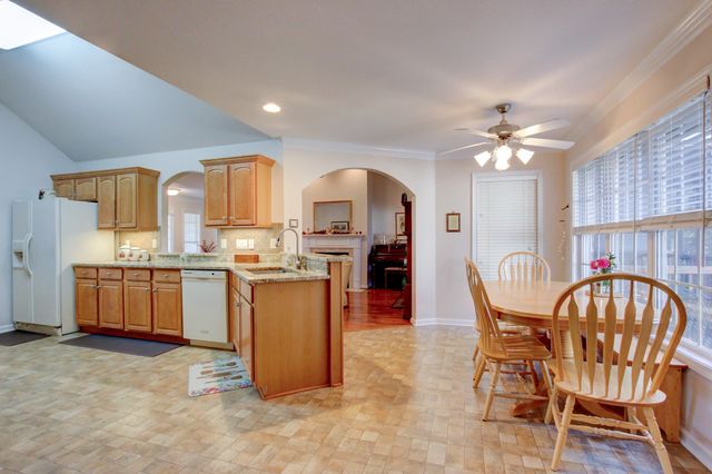 2559 Hedgerow Ln, Clarksville, TN 37043