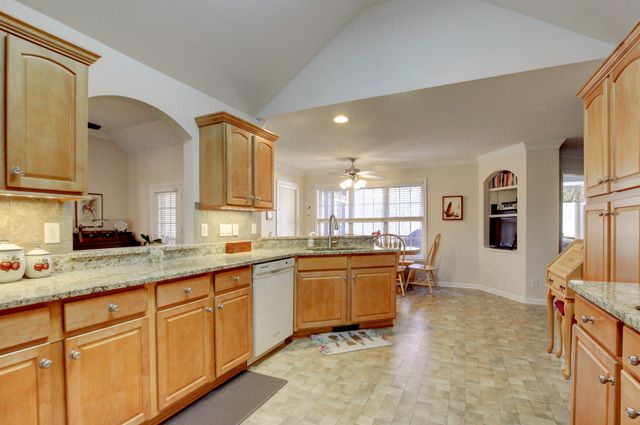 2559 Hedgerow Ln, Clarksville, TN 37043
