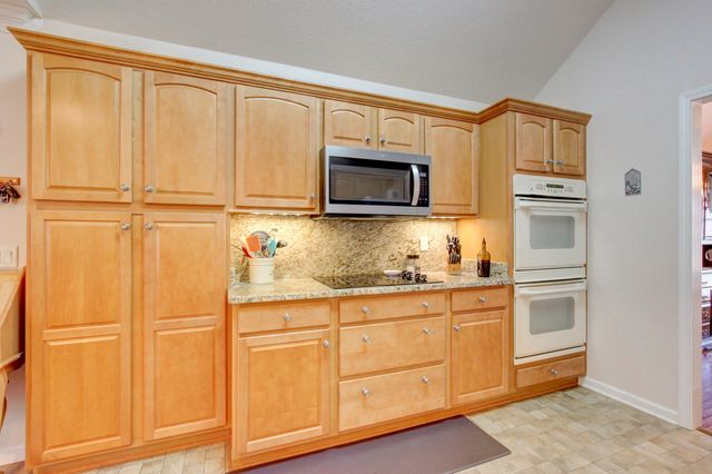 2559 Hedgerow Ln, Clarksville, TN 37043