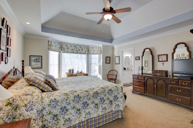 2559 Hedgerow Ln, Clarksville, TN 37043