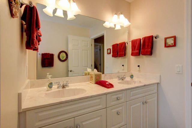 2559 Hedgerow Ln, Clarksville, TN 37043