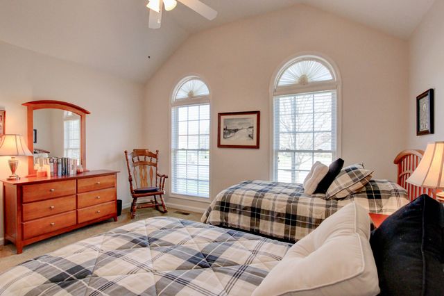 2559 Hedgerow Ln, Clarksville, TN 37043