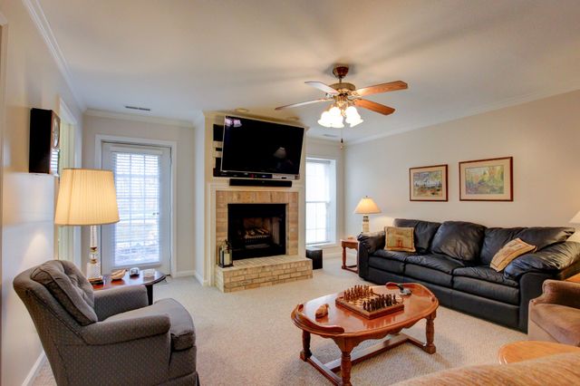 2559 Hedgerow Ln, Clarksville, TN 37043