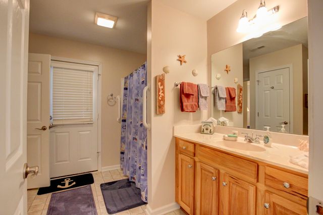 2559 Hedgerow Ln, Clarksville, TN 37043