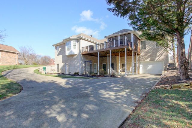 2559 Hedgerow Ln, Clarksville, TN 37043