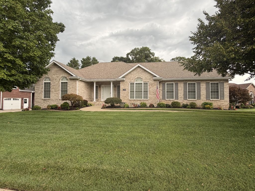 2559 Hedgerow Ln, Clarksville, TN 37043