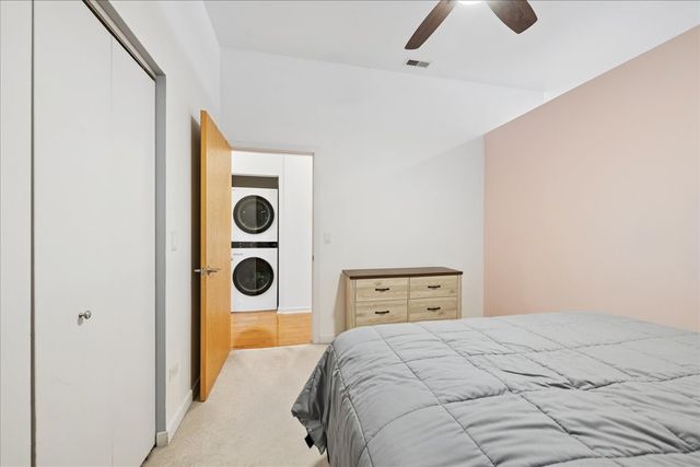 4420 N CLARK Street 302, Chicago, IL 60640