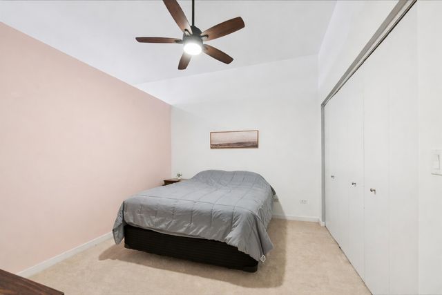 4420 N CLARK Street 302, Chicago, IL 60640