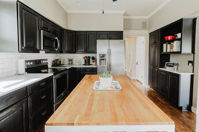 1021 WASHINGTON AVENUE, Oshkosh, WI 54901