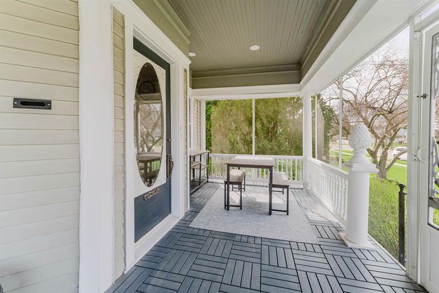1021 WASHINGTON AVENUE, Oshkosh, WI 54901