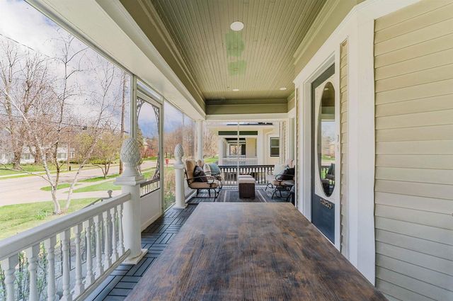 1021 WASHINGTON AVENUE, Oshkosh, WI 54901