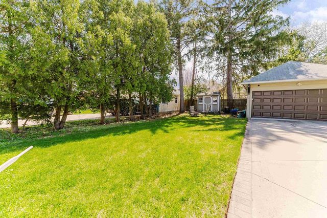 1021 WASHINGTON AVENUE, Oshkosh, WI 54901