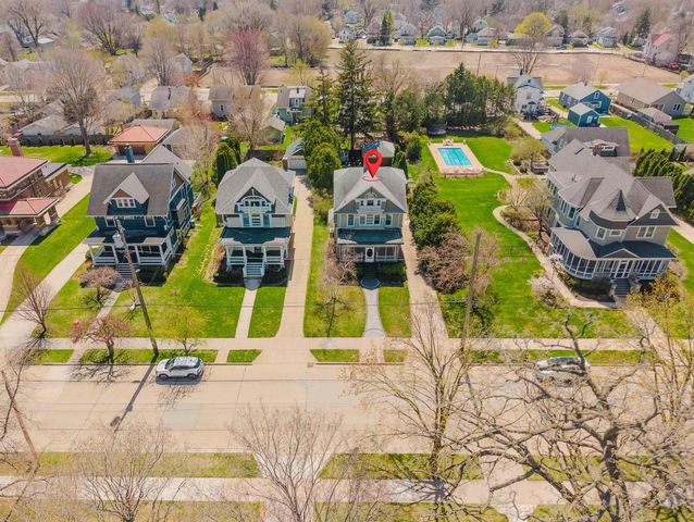 1021 WASHINGTON AVENUE, Oshkosh, WI 54901