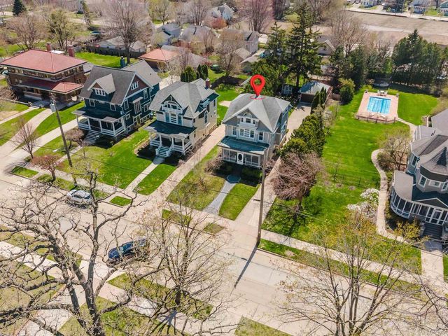 1021 WASHINGTON AVENUE, Oshkosh, WI 54901