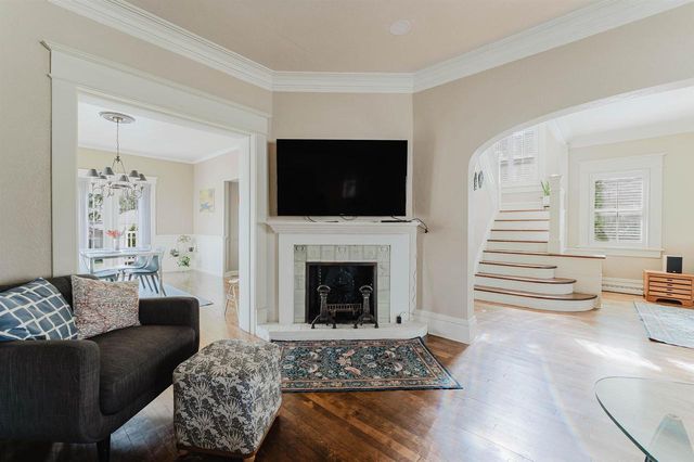 1021 WASHINGTON AVENUE, Oshkosh, WI 54901