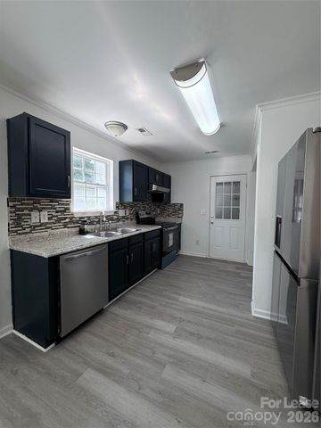 4615 Willard Street, Charlotte, NC 28208