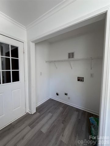 4615 Willard Street, Charlotte, NC 28208