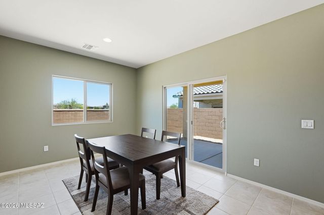 830 W Calle Falerno, Sahuarita, AZ 85629