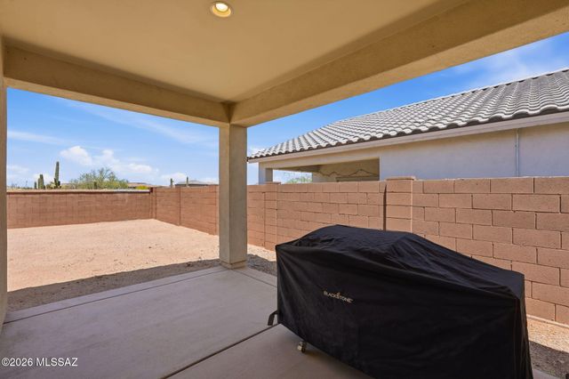 830 W Calle Falerno, Sahuarita, AZ 85629